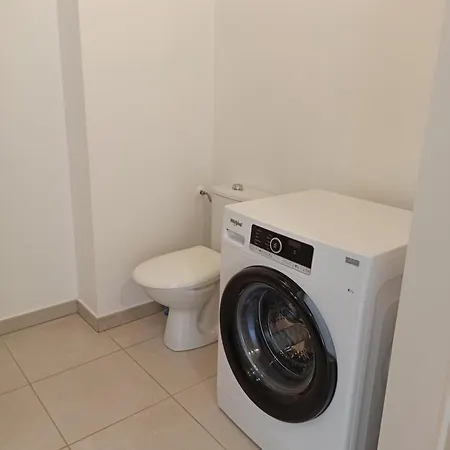 T2 Avec Piscine Le Parc Yourhosthelper Apartman